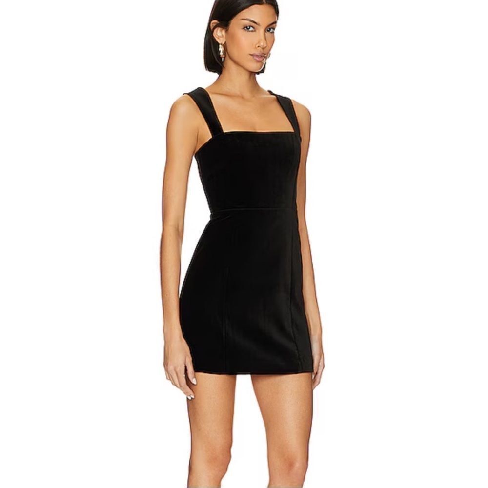Alice + Olivia Taylum dress